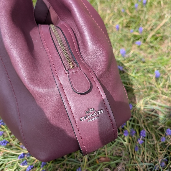 🥰EUC Coach Edie 42 #57124 3 Compartment Oversized Shoulder Satchel Hobo Bag - Picture 11 of 16